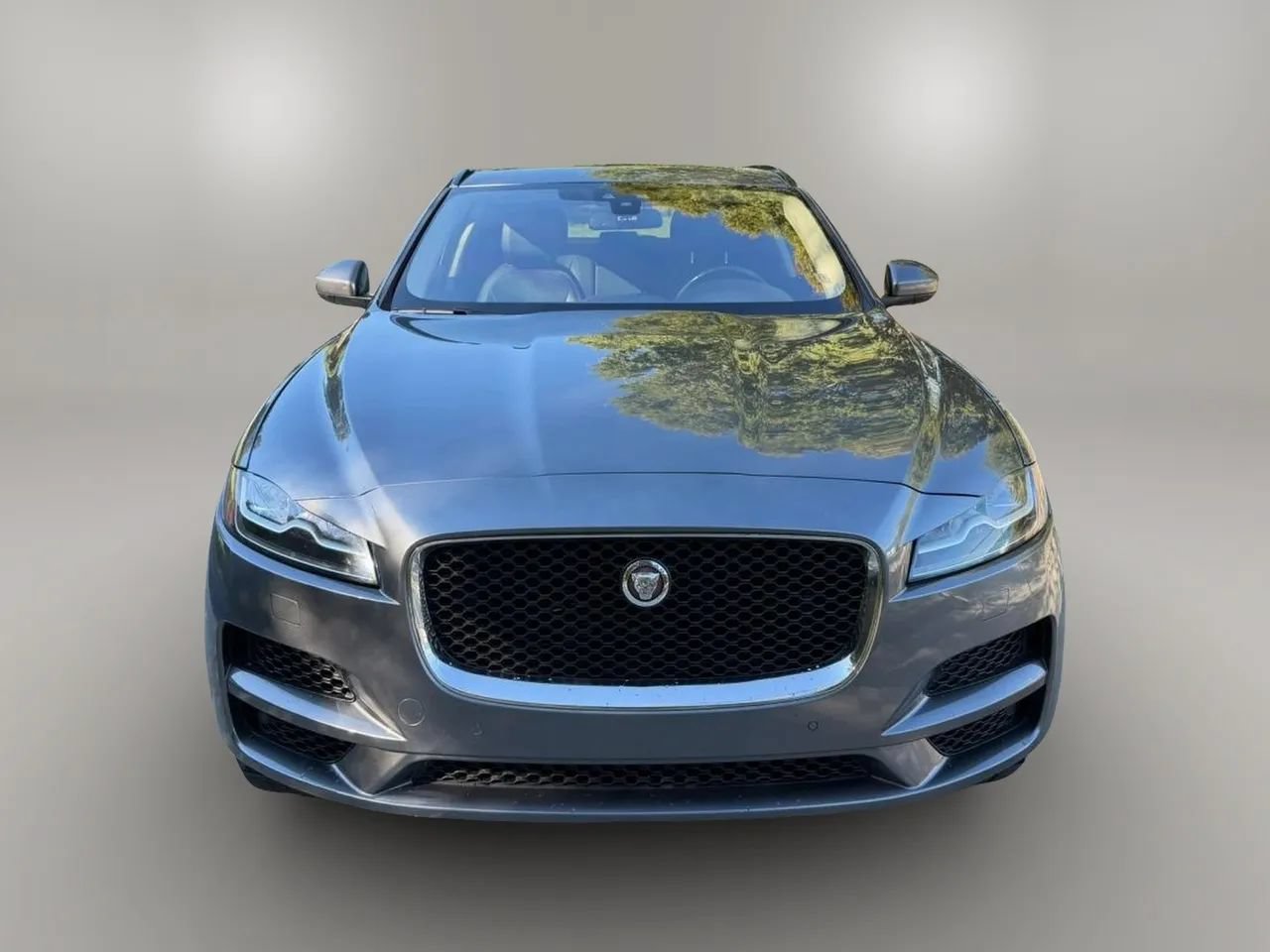 Used 2018 Jaguar F-PACE Prestige AWD/4WD image 3