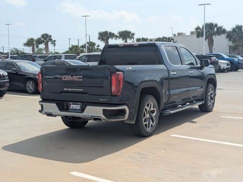 Used 2022 GMC Sierra 1500 SLT w/ SLT Convenience Package image 5