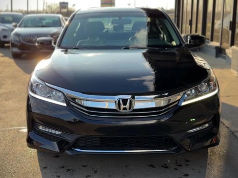 Used 2017 Honda Accord EX-L image 6