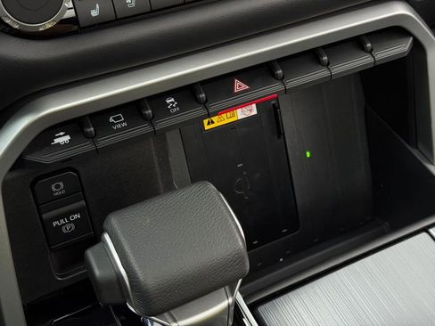 Certified 2024 Toyota Sequoia Platinum AWD/4WD image 41