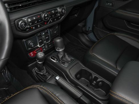 Used 2025 Jeep Wrangler Unlimited Rubicon 392 AWD/4WD image 58