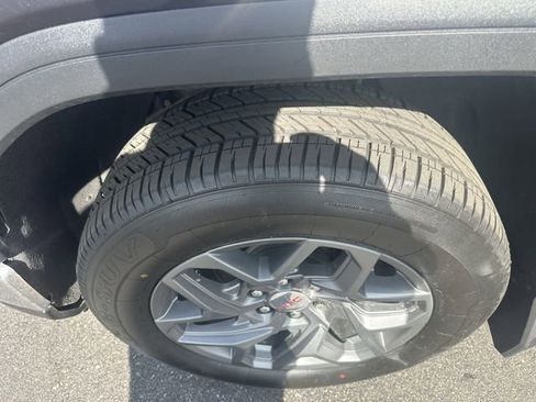 Used 2022 GMC Sierra 1500 SLT w/ SLT Convenience Package image 21