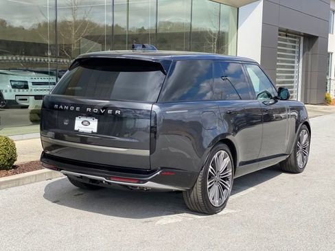 Used 2025 Land Rover Range Rover SE AWD/4WD image 4