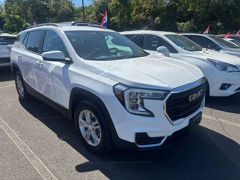 Used 2023 GMC Terrain SLE w/ Driver Convenience Package FWD image 10