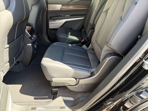 New 2026 Cadillac Vistiq Luxury AWD/4WD image 14