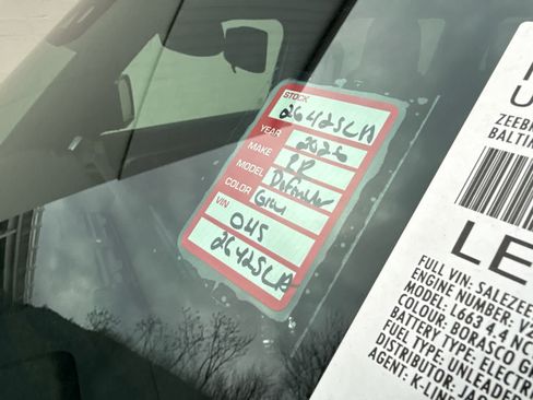 New 2026 Land Rover Defender 110 OCTA image 20