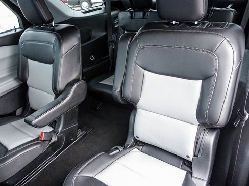 Used 2023 Ford Explorer XLT w/ Equipment Group 202A image 28