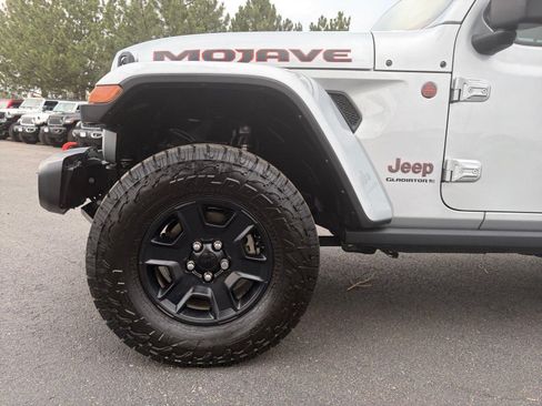 Used 2023 Jeep Gladiator Mojave w/ Cold Weather Group AWD/4WD image 10