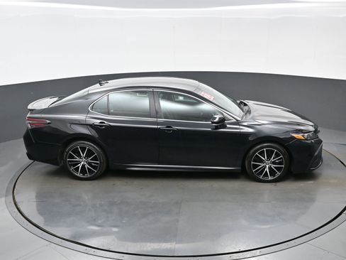 Used 2023 Toyota Camry SE FWD image 40