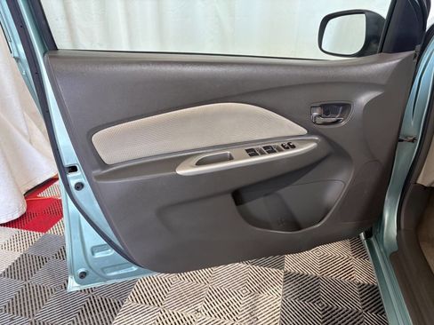 Used 2009 Toyota Yaris Sedan image 8