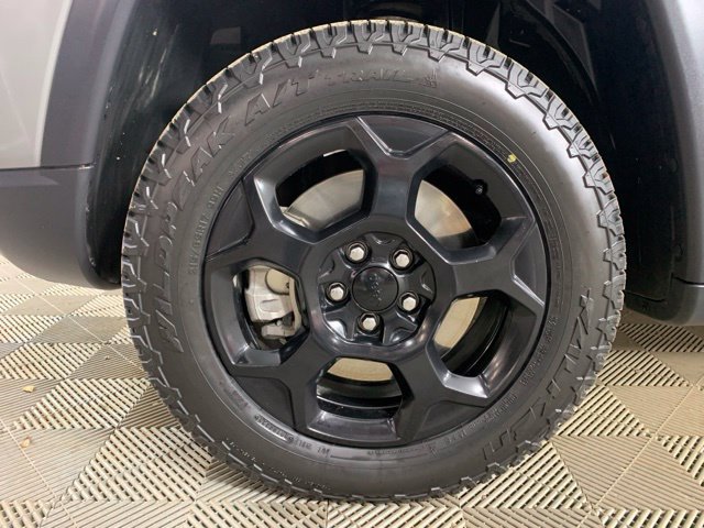 Used 2023 Jeep Compass Trailhawk w/ Trailhawk Convenience Group AWD/4WD image 34