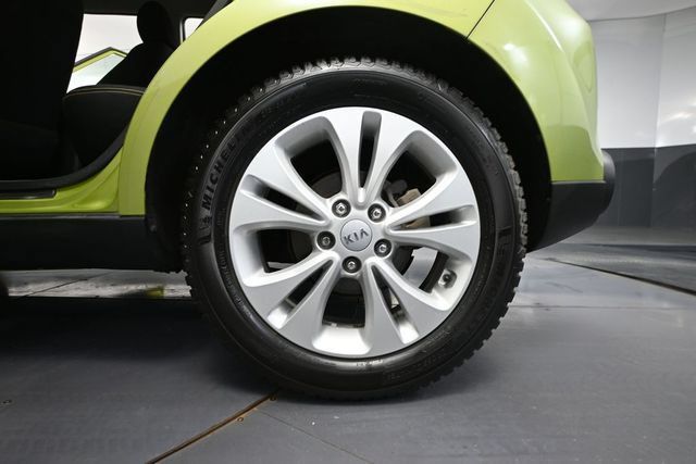 Used 2015 Kia Soul + FWD image 9