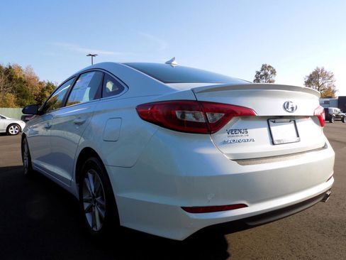Used 2016 Hyundai Sonata SE image 4