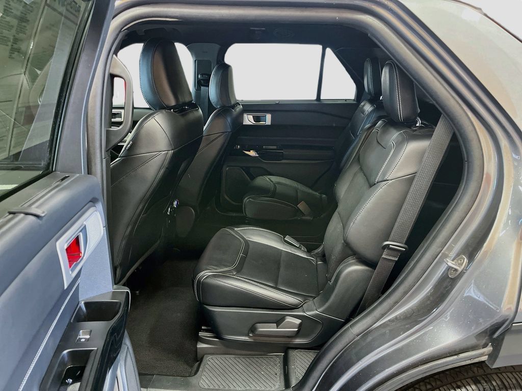 Used 2024 Ford Explorer ST w/ Equipment Group 401A AWD/4WD image 26