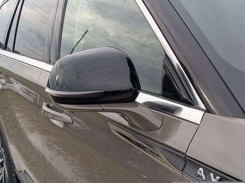 New 2026 Lincoln Aviator Reserve AWD/4WD image 10