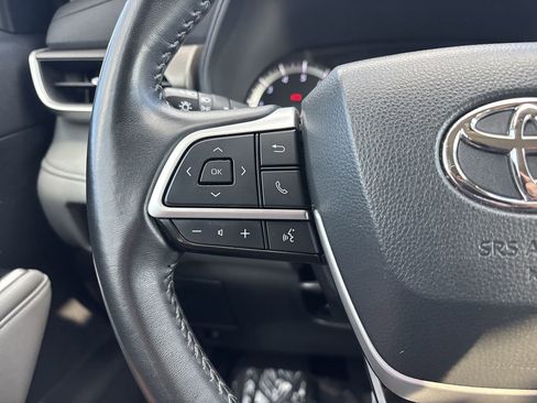 Used 2023 Toyota Highlander LE image 22