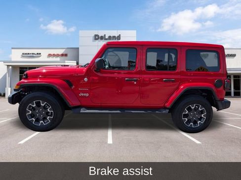Used 2024 Jeep Wrangler Unlimited Sahara AWD/4WD image 8