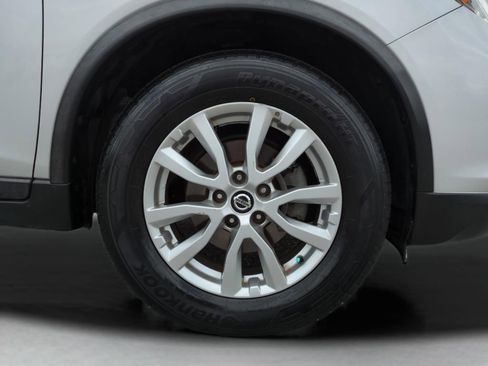 Used 2020 Nissan Rogue SV FWD image 29