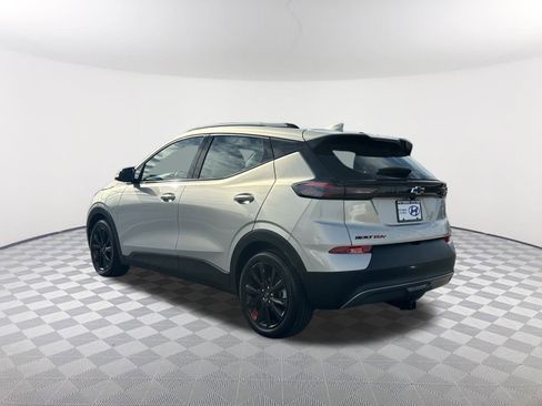 Used 2023 Chevrolet Bolt EUV LT w/ Convenience Package image 9