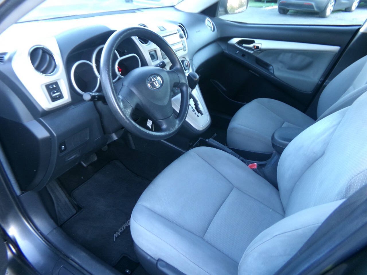 Used 2010 Toyota Matrix w/ PWR Pkg FWD image 14