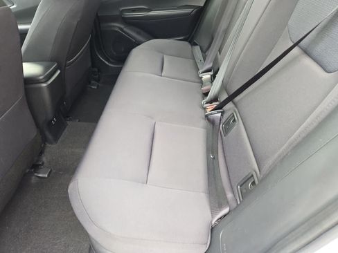 Used 2024 Toyota Prius LE FWD image 17
