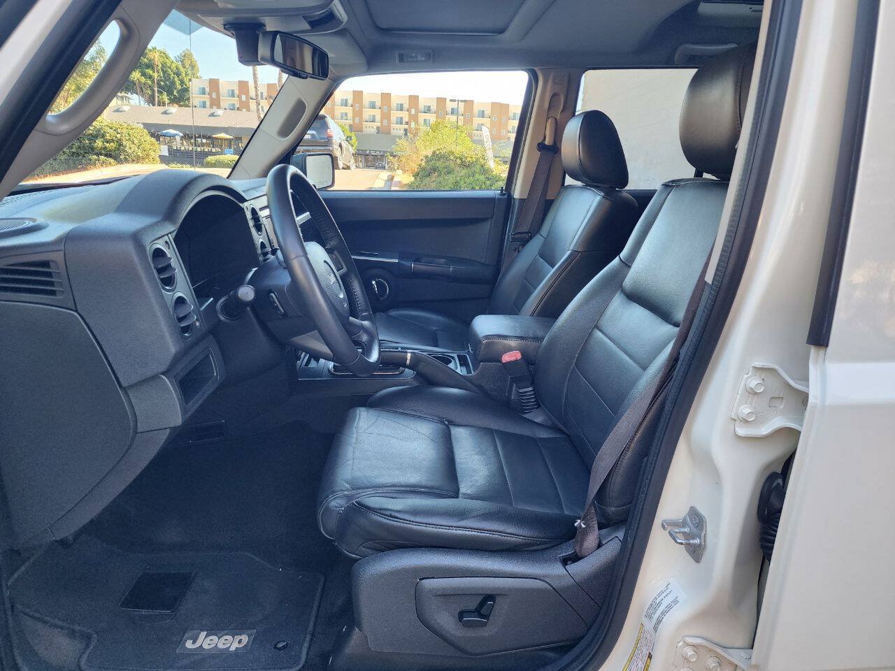 Used 2010 Jeep Commander Sport w/ Sun/Sound Group RWD image 10