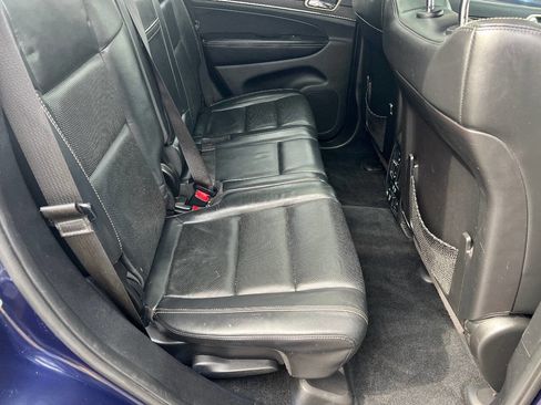 Used 2015 Jeep Grand Cherokee Limited w/ Luxury Group II AWD/4WD image 25