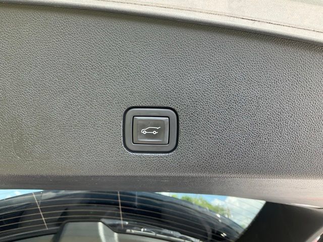 Used 2024 Cadillac XT6 Luxury FWD image 20