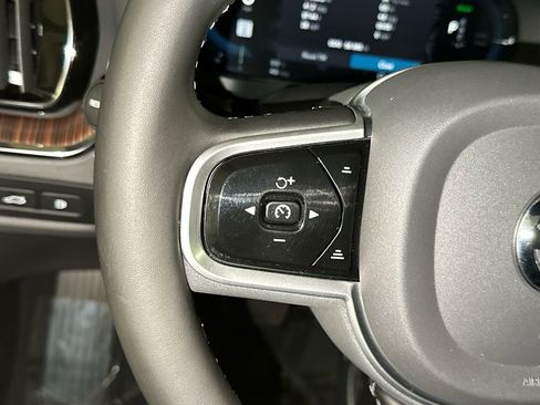 Used 2023 Volvo S60 T8 Plus w/ Protection Package Premier image 31