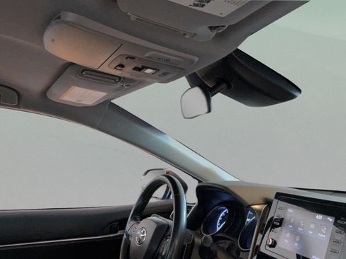 Certified 2021 Toyota Camry SE FWD image 35