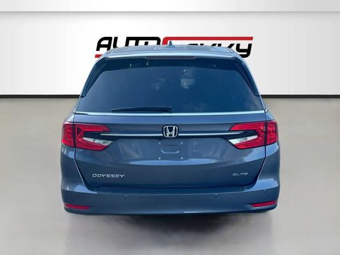 Used 2024 Honda Odyssey Elite image 6