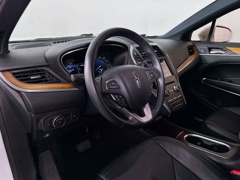 Used 2019 Lincoln MKC Select w/ Select Plus Package FWD image 9