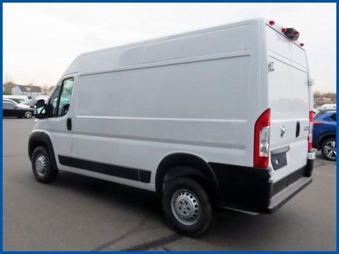 New 2026 RAM ProMaster 2500 w/ Convenience Group image 5
