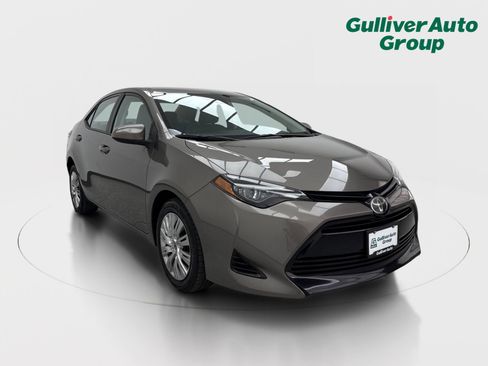 Used 2019 Toyota Corolla LE w/ Carpet Mat Package (TMS) FWD image 13