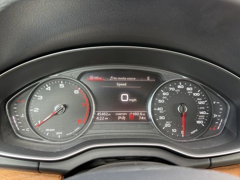 Used 2022 Audi Q5 2.0T Premium w/ Convenience Package image 17