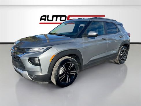 Used 2023 Chevrolet TrailBlazer LT w/ Convenience Package image 3