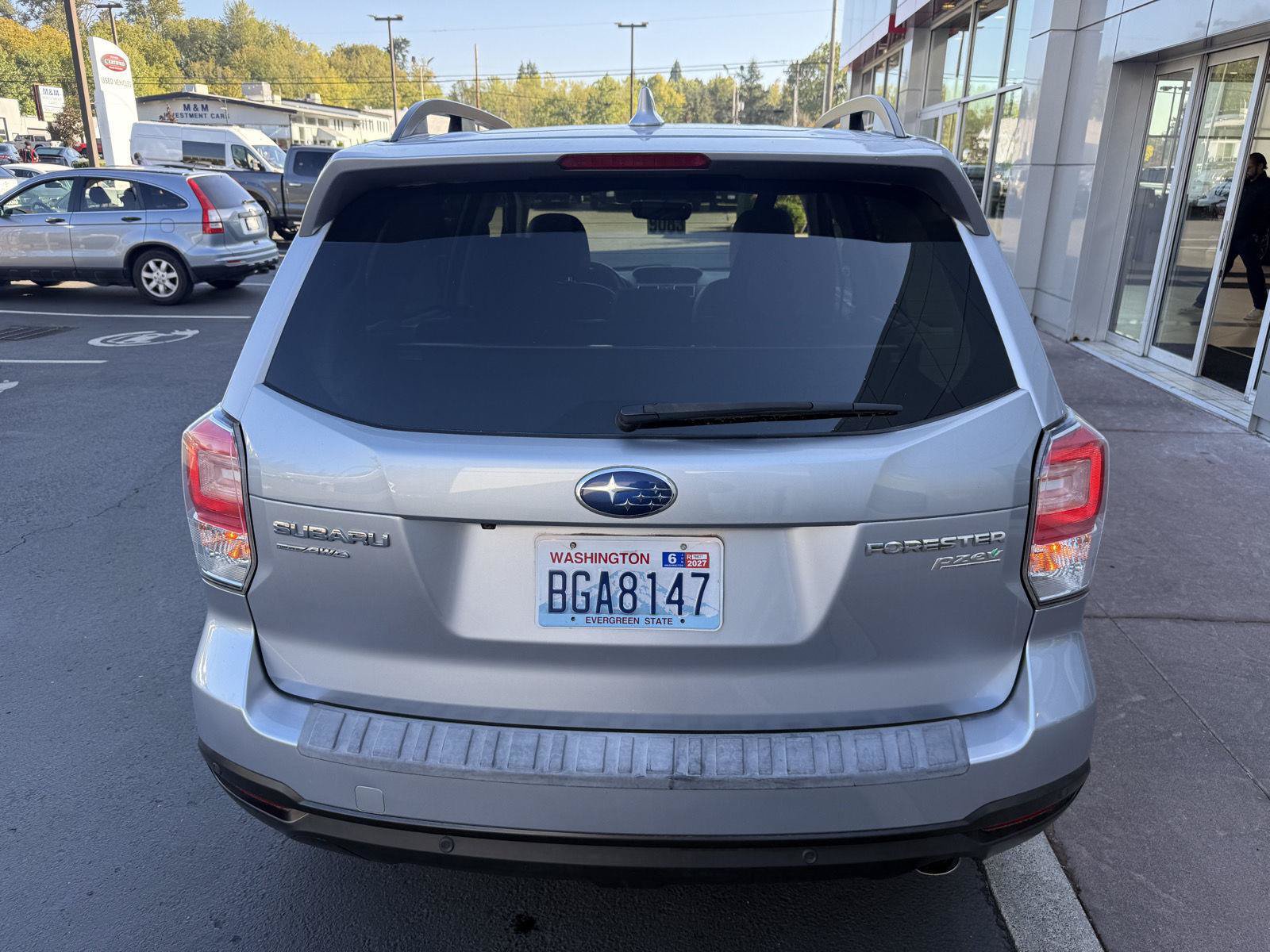 Used 2017 Subaru Forester 2.5i Limited AWD/4WD image 4