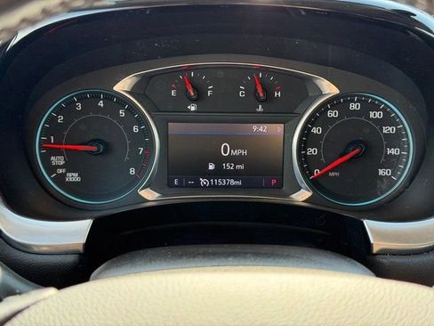 Used 2020 Chevrolet Traverse LT FWD image 16