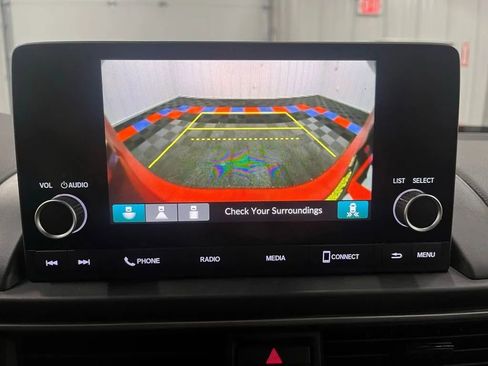 Used 2023 Honda Pilot Sport image 18