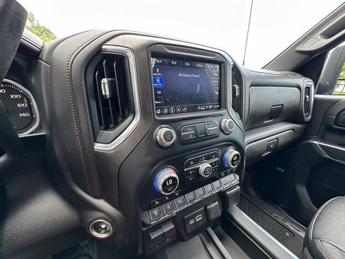 Used 2022 GMC Sierra 3500 AT4 w/ AT4 Premium Plus Package AWD/4WD image 16