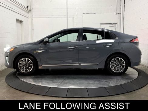 Used 2020 Hyundai Ioniq Limited FWD image 6