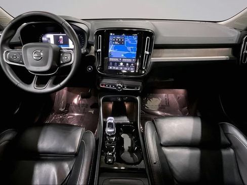 Certified 2023 Volvo XC40 B5 Plus w/ Driver Assist Package AWD/4WD image 19