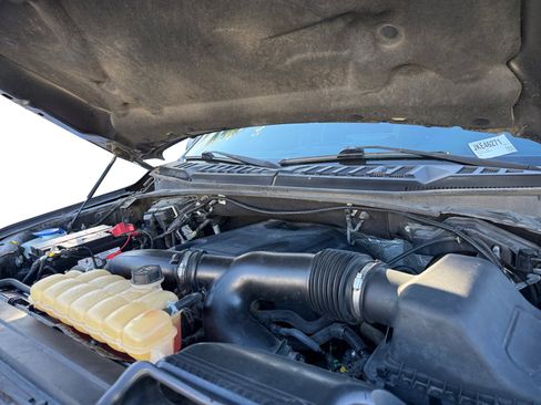 Used 2018 Ford F150 XLT image 12