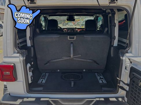Used 2020 Jeep Wrangler Rubicon AWD/4WD image 12