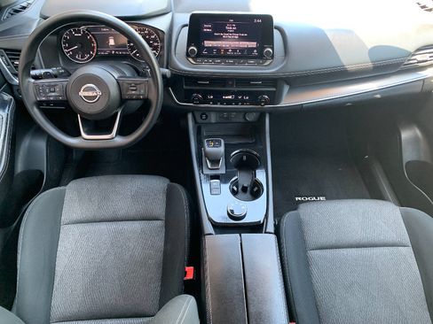 Used 2024 Nissan Rogue SV AWD/4WD image 15