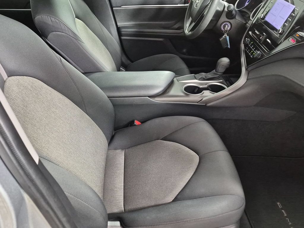 Used 2021 Toyota Camry LE FWD image 27