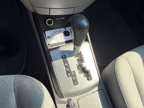 Used 2010 Hyundai Elantra GLS FWD image 19