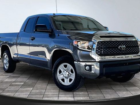 Used 2018 Toyota Tundra SR5 RWD image 3