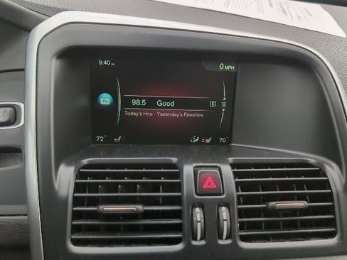 Used 2016 Volvo XC60 T5 Premier w/ Proximity Package image 25