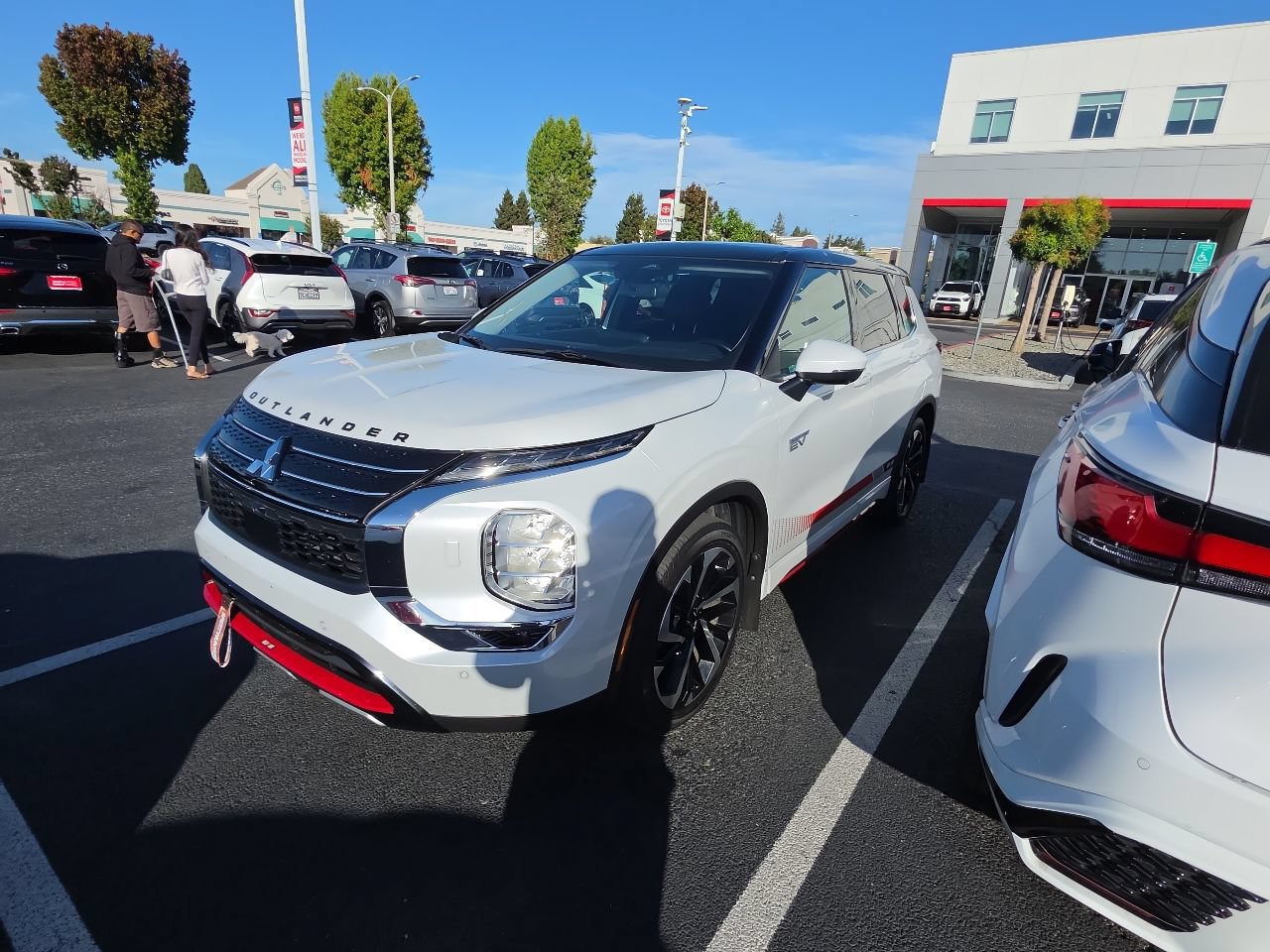 Used 2024 Mitsubishi Outlander SE AWD/4WD image 1